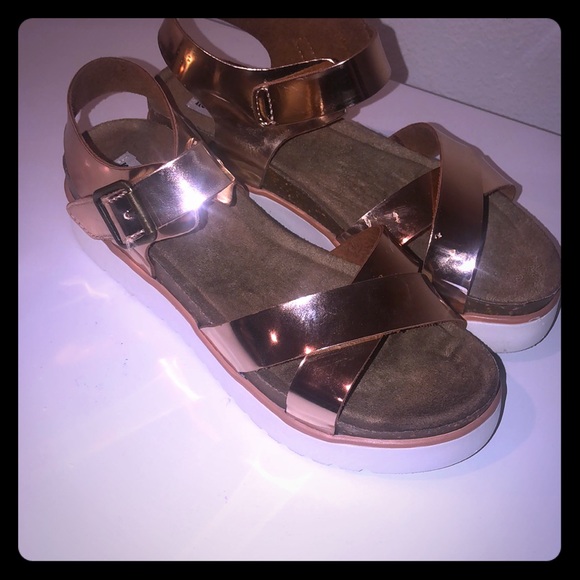 Sandals - Picture 1 of 1